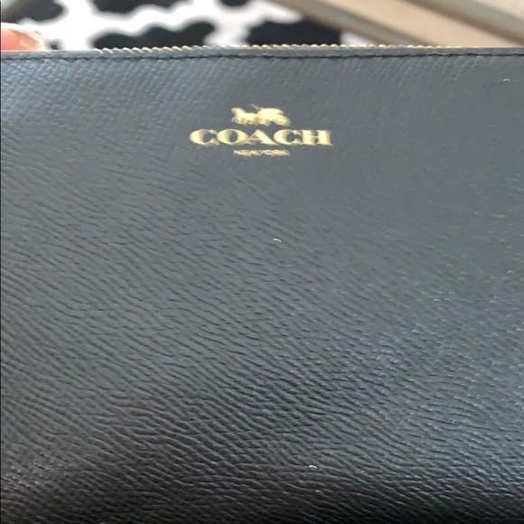 Coach wristlet - Picture 2 of 3